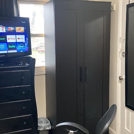 Cozzy Room With Private Entrance And Drive Way New York Extérieur photo