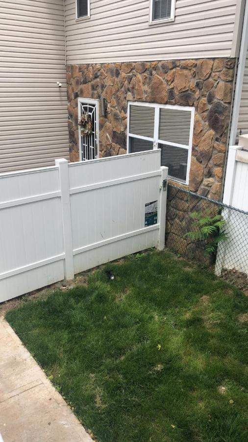Cozzy Room With Private Entrance And Drive Way New York Extérieur photo